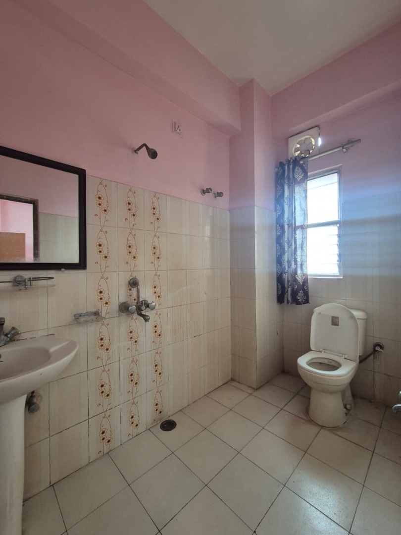 Semi Furnished 3bhk in Beltola, Guwahati, Assam, India for Rent